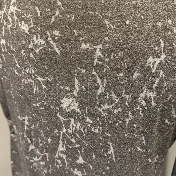 Michael Stars gray scratch burnout pattern long sleeve crewneck tee. One size. - Picture 4 of 6